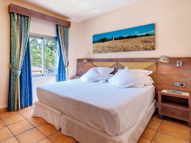 Occidental Hotel 4*